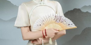 十八载深耕育桃李，墨香笔韵铸师魂 —— 记锦州中学名师战琳