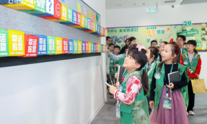 “时光探秘官”走进北京链家 解码“家”的成长秘密